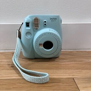 Fujifilm Instax Mini 9 Ice Blue Polaroid Camera